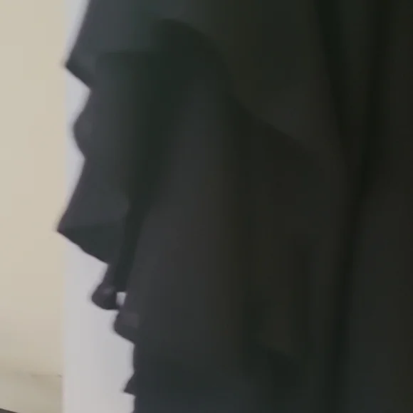 Off Shoulder Ruffle Blouse - Picture 3 of 3